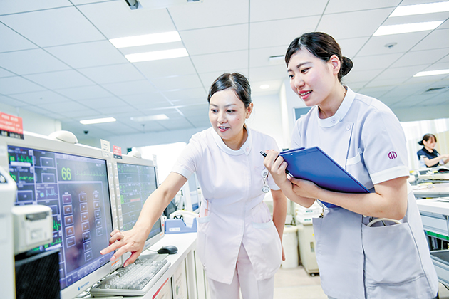 Academics Faculty of Health Care and Nursing Body  (9)