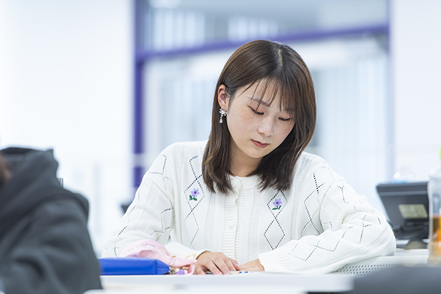 Academics - Faculty of International Liberal Arts Body 12